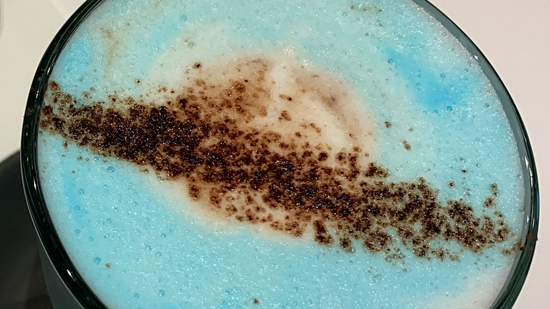 Niektóre dodatki zmieniają kawę w bombę kaloryczną.