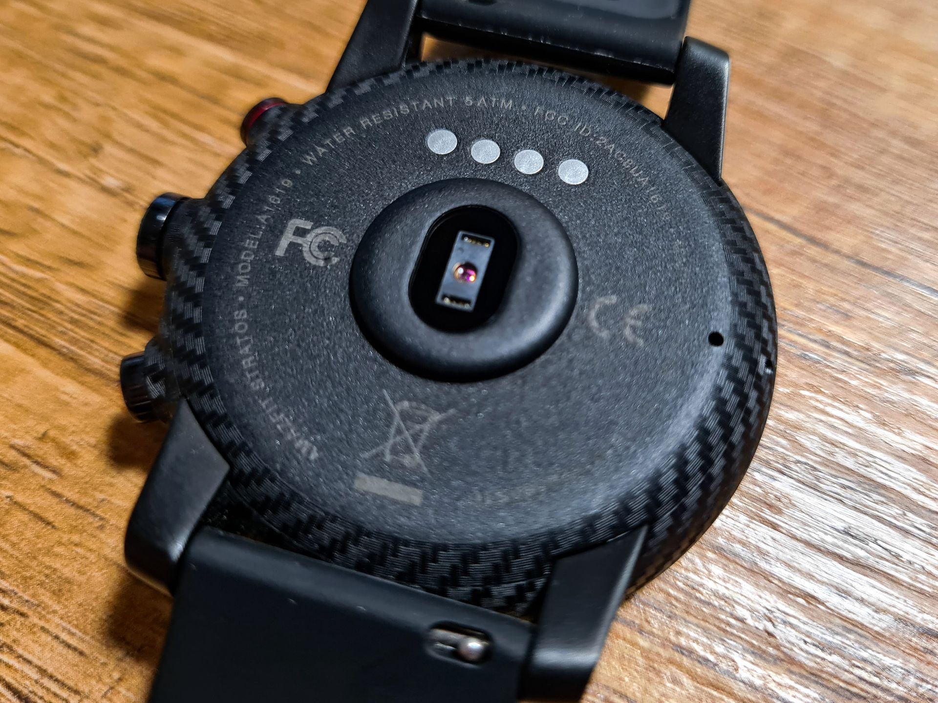 Test Amazfit Stratos: Solidny średniak nie tylko dla sportowców 5