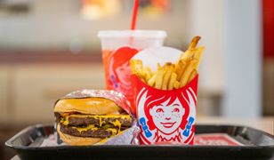 Gigant fast food ma problem. Zamknie kilkaset lokali w USA