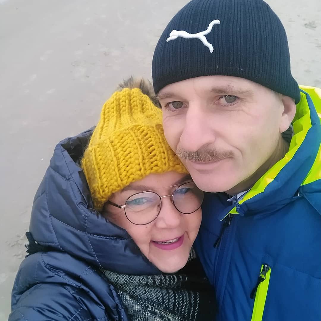 Tak wygląda mąż Izabeli Zeiske z "Gogglebox. Przed telewizorem"