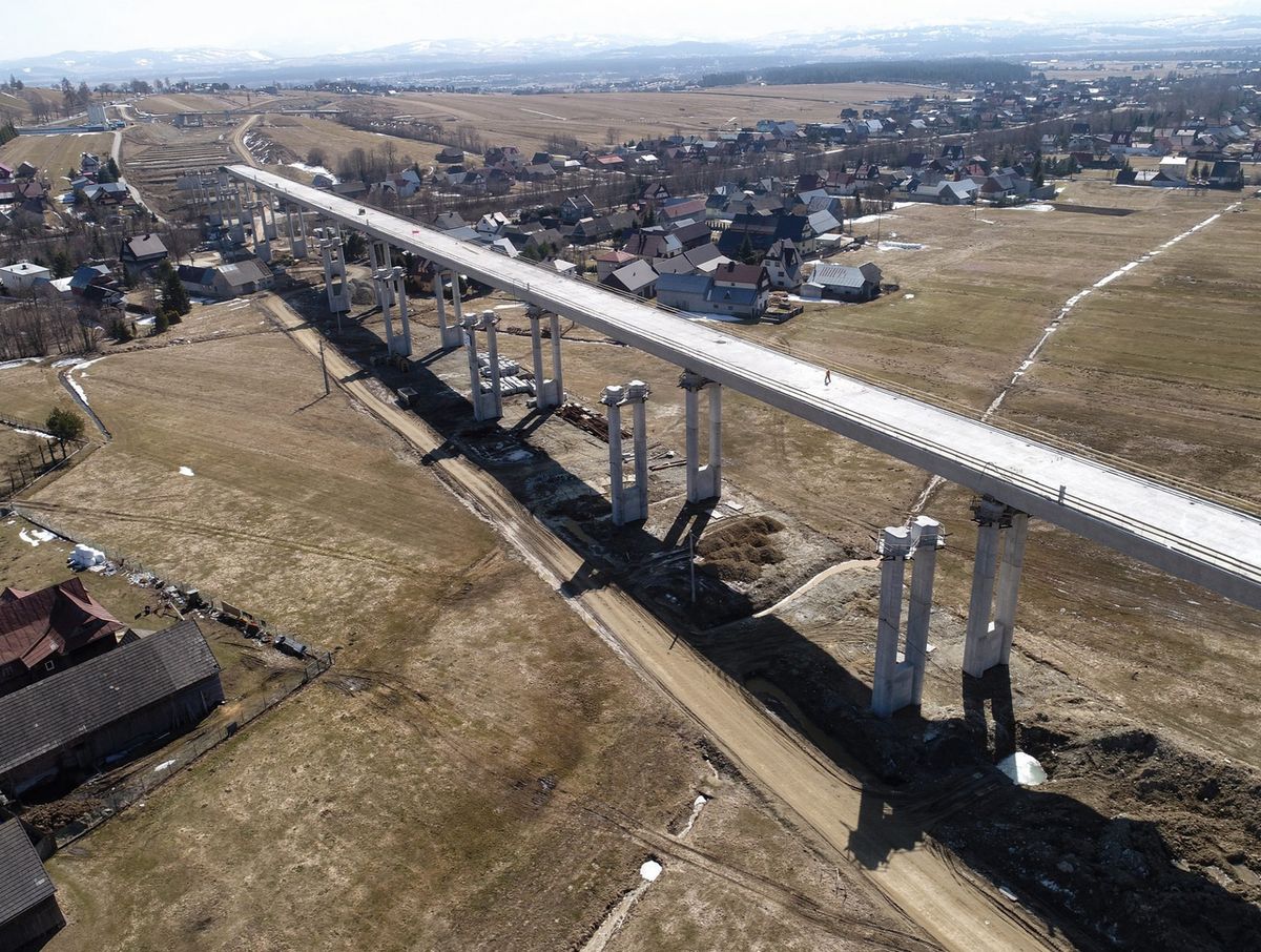 Robią objazd na zakopiance. Zmiana organizacji ruchu potrwa aż do końca czerwca 