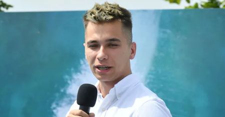Internauci zarzucają Ekipie Friza KOLEJNY PLAGIAT: "Zerżnęli pomysł na koszulki z internetu"