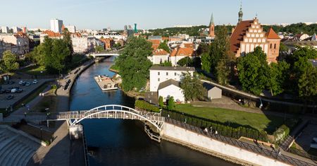 Tragedia w centrum Bydgoszczy. Mężczyzna wpadł do Brdy