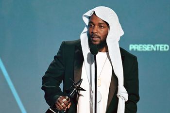 Warszawa: Wielkie święto fanów rapu. Występują Kendrick Lamar i SZA. Tłumy pod PGE Narodowym