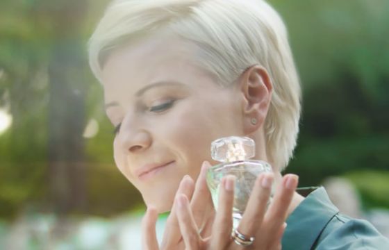 Małgorzata Kożuchowska reklamuje perfumy Avon Eve Truth (wideo)