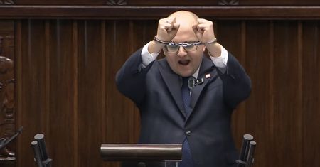 Matecki uprzedza ruch Sejmu. Poseł podjął decyzję