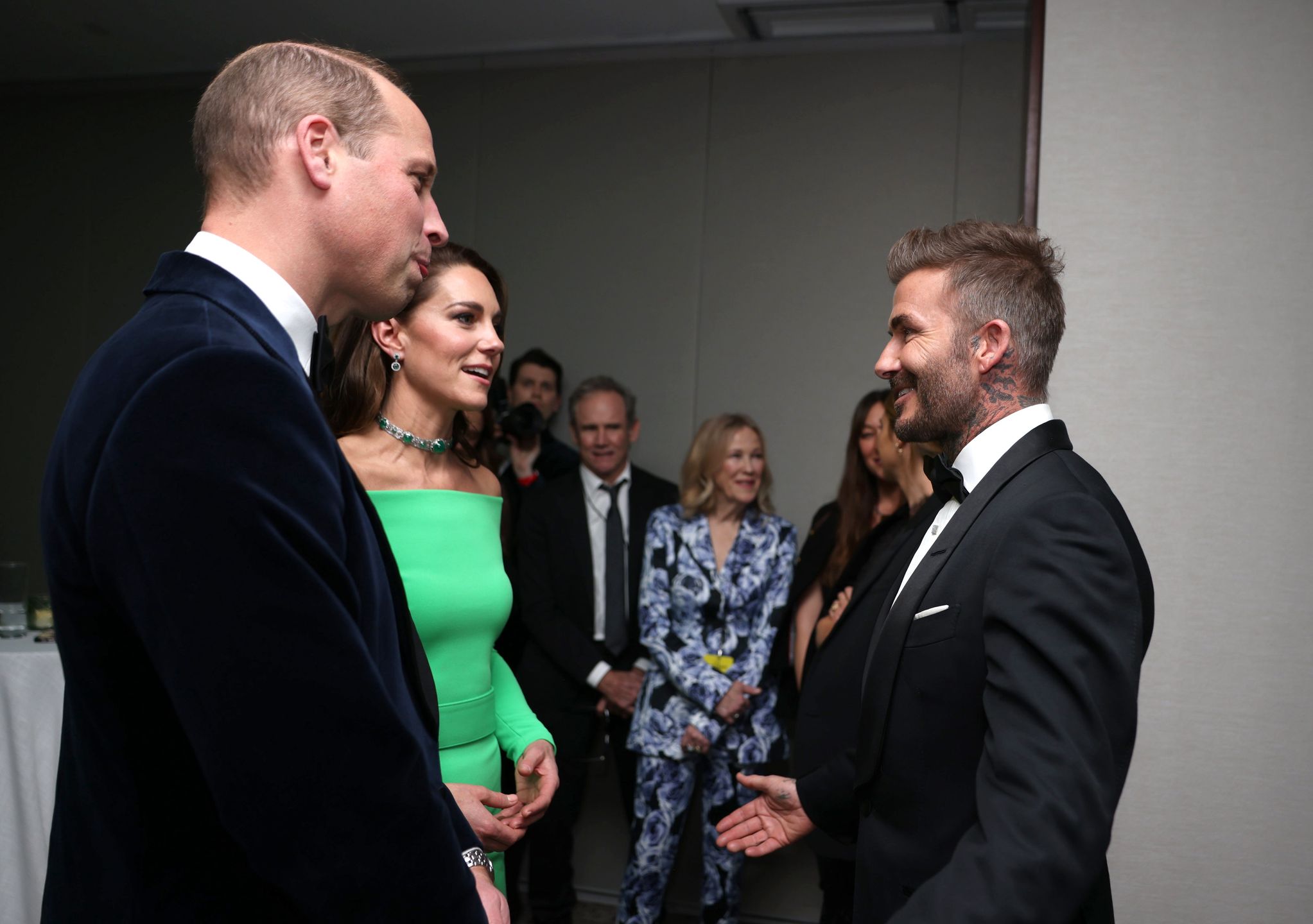 Kate Middleton i książę William gawędzą ze znanymi znajomymi podczas 2022 Earthshot Prize