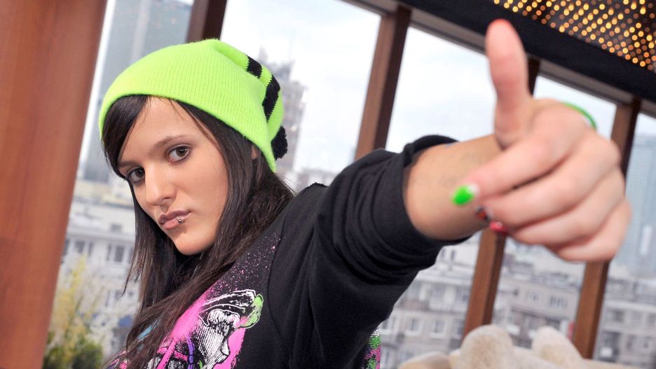 Tola Szlagowska is back