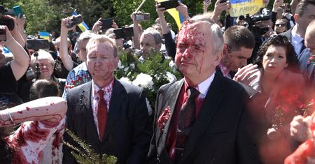 "Powinien się dostosować". Premier o ambasadorze Rosji