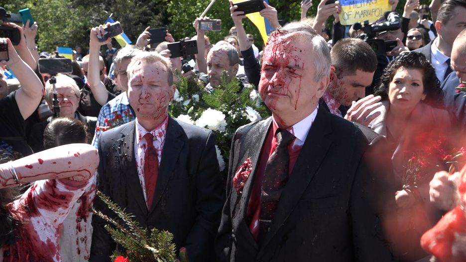 Ambasador Rosji Siergiej Andriejew został oblany farbą
