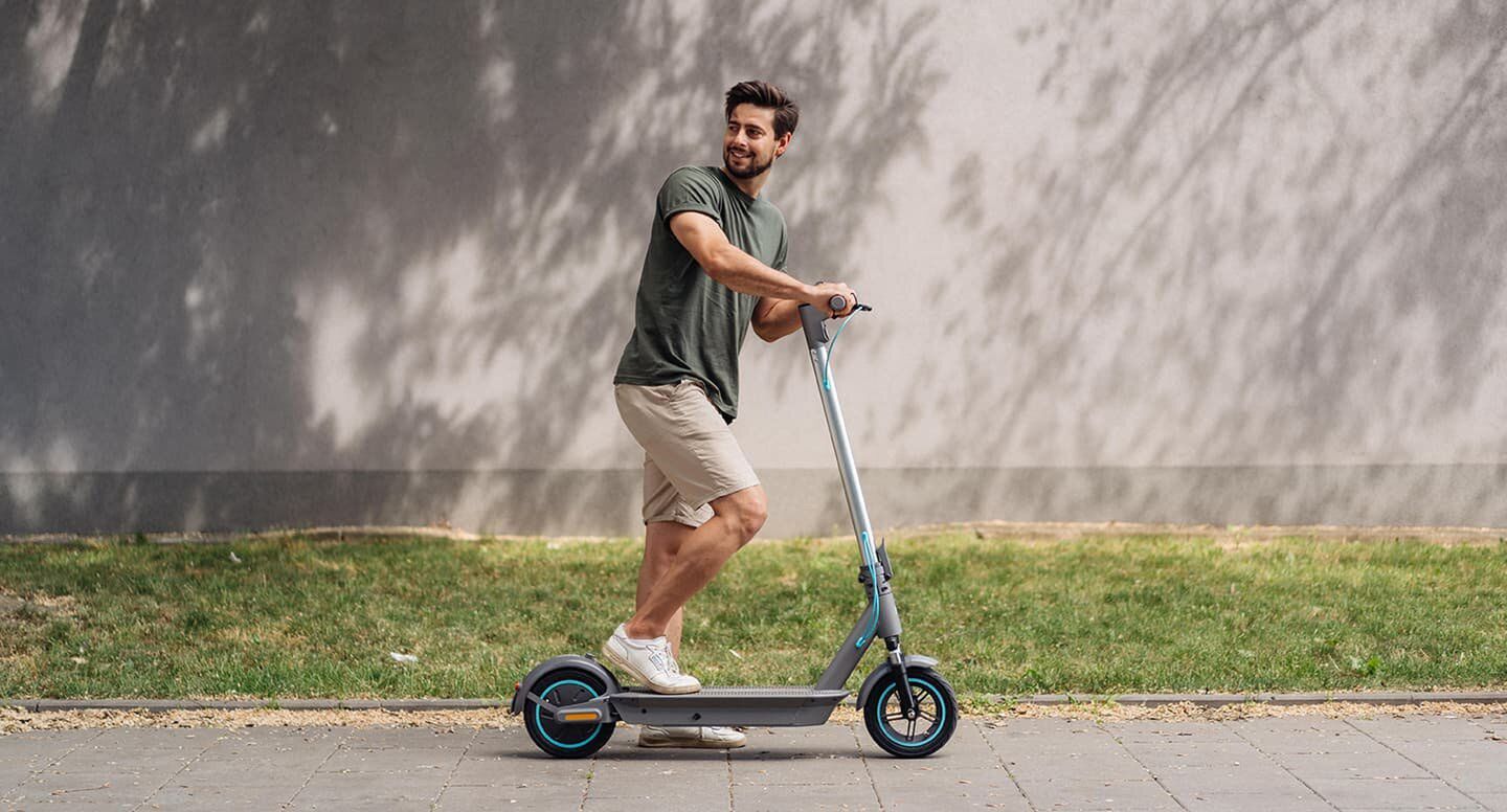 MOTUS Scooty 10 Plus 