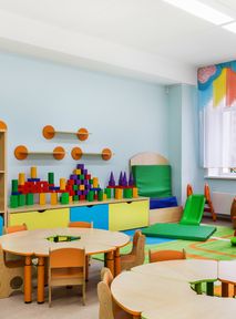Skandal w przedszkolu. Pijane kobiety zajmowały się dziećmi