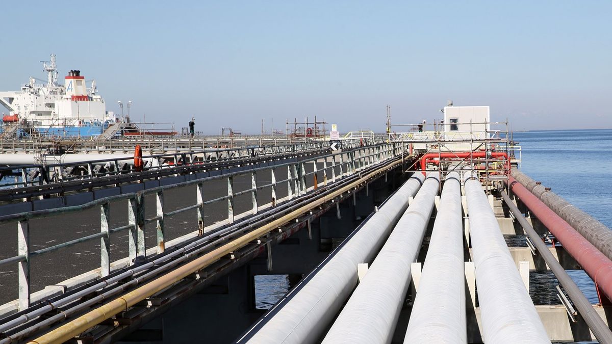 Początek naftociągu TAL w porcie w Trieście