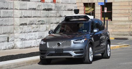 Uber wznowi testy autonomicznych samochodów po śmiertelnym potrąceniu