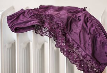 Matki nie chcą, by ich córki to zobaczyły. Ginekolożka mówi, że to błąd