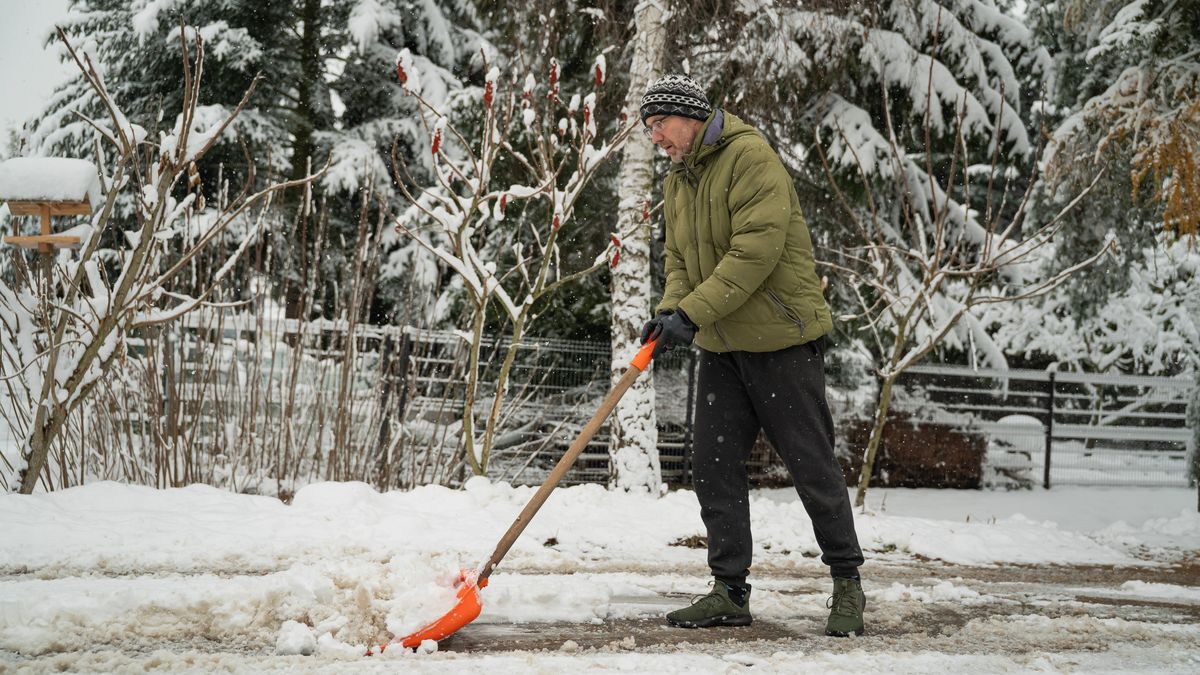 Odśnieżanie balkonu