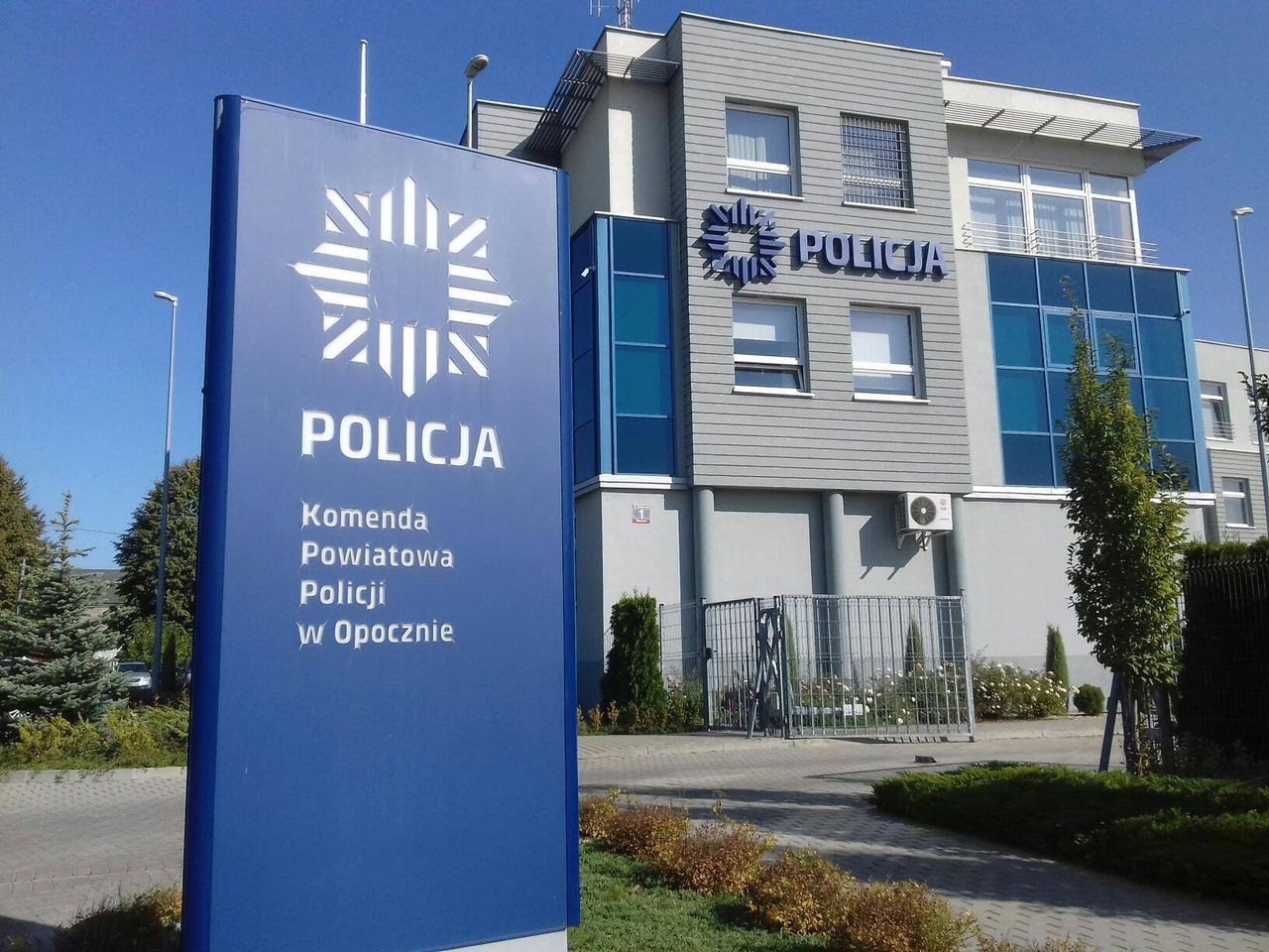 Przyjechał autem na policję by zgłosić kolizję. Okazało się, że jest nietrzeźwy