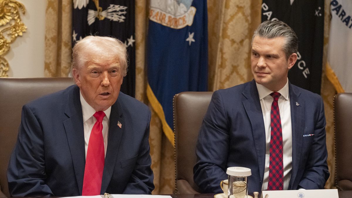 Donad Trump i Pete Hegseth