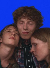 "Nie ma duchów w mieszkaniu na Dobrej". Prawdziwe strachy rodzą się w relacjach [RECENZJA]