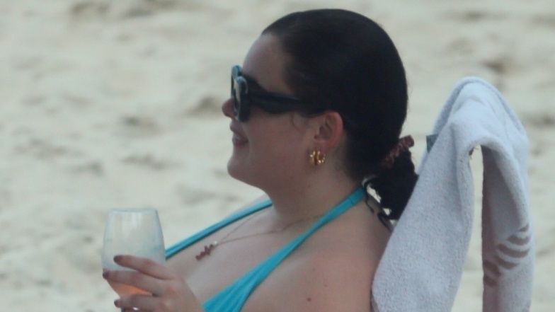 Barbie Ferreira na plaży w Rio