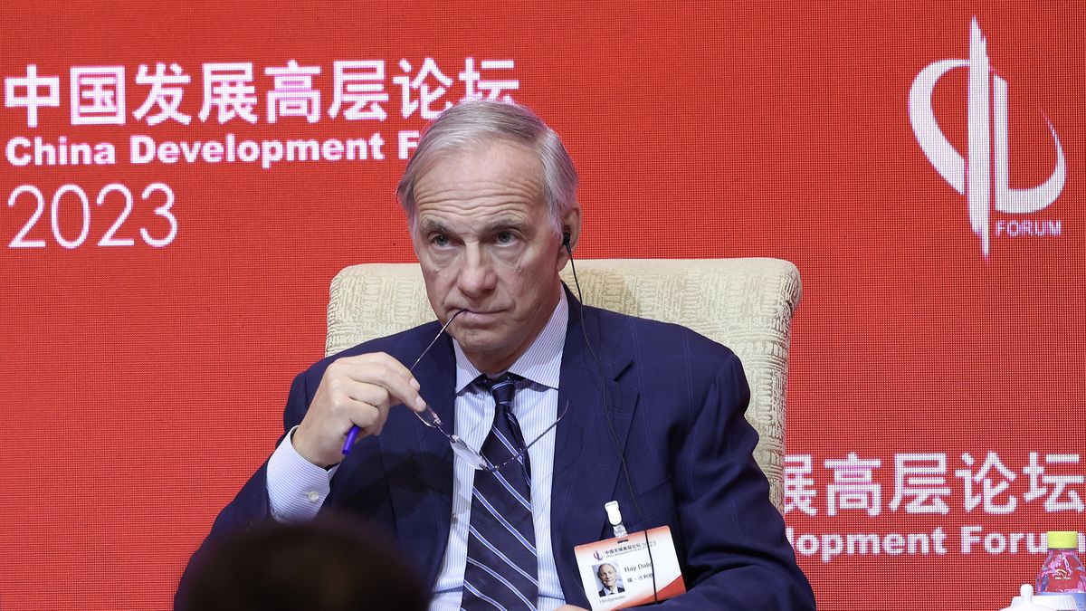 Ray Dalio ostrzega przed recesją w Stanach Zjednoczonych