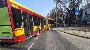 Marki: Potrącenie pieszej przez autobus miejski. 71-latka trafiła do szpitala