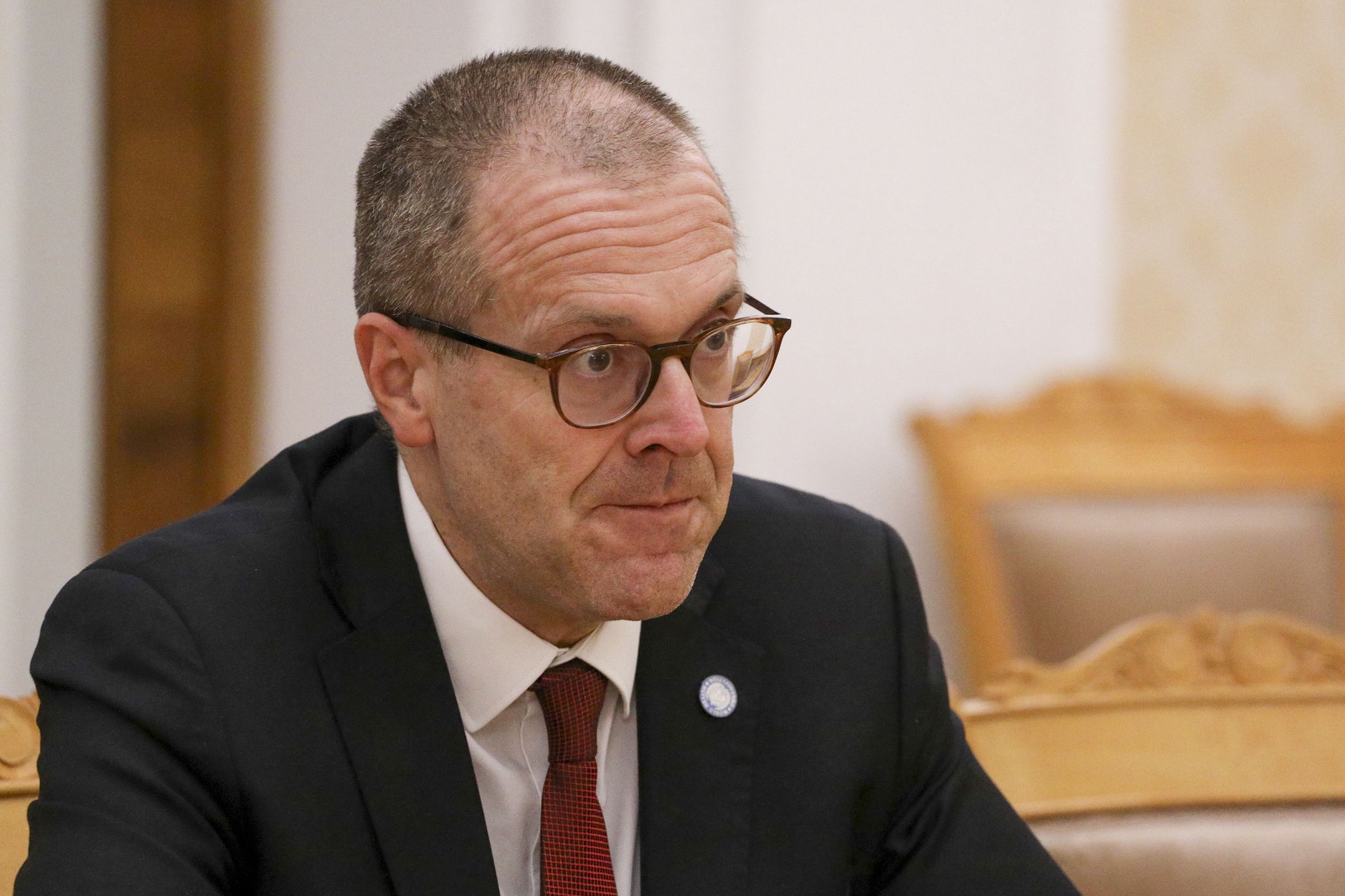 Dyrektor WHO na Europę Hans Kluge wyraził głębokie zaniepokojenie rosnącą liczbą infekcji COVID-19