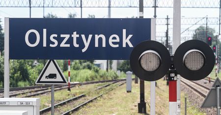 Pociąg "zaginął" przed stacją. Kolej zapomniała poinformować pasażerów
