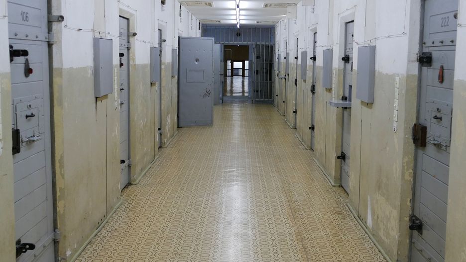 Tychy. Matka raniła własne dziecko. Sąd zdecydował o tymczasowym areszcie