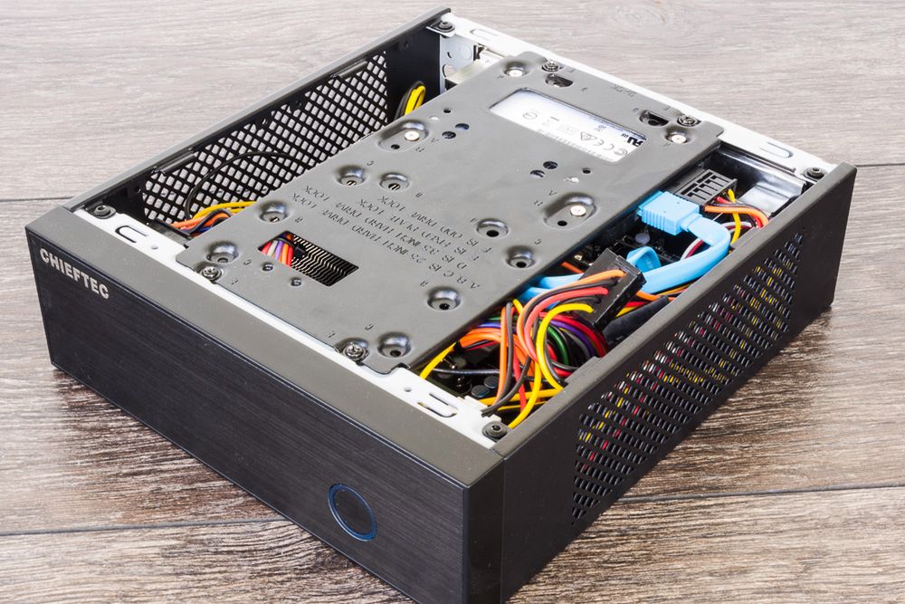 Mini PC bez karty graficznej zamiast konsoli? Sprawdzamy AMD Kaveri A10-7800 6