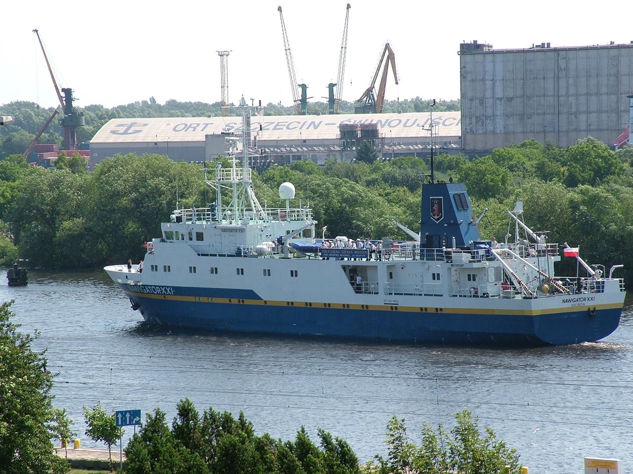Statek Nawigator XXI Akademii Morskiej w Szczecinie (źródło: Wikipedia)