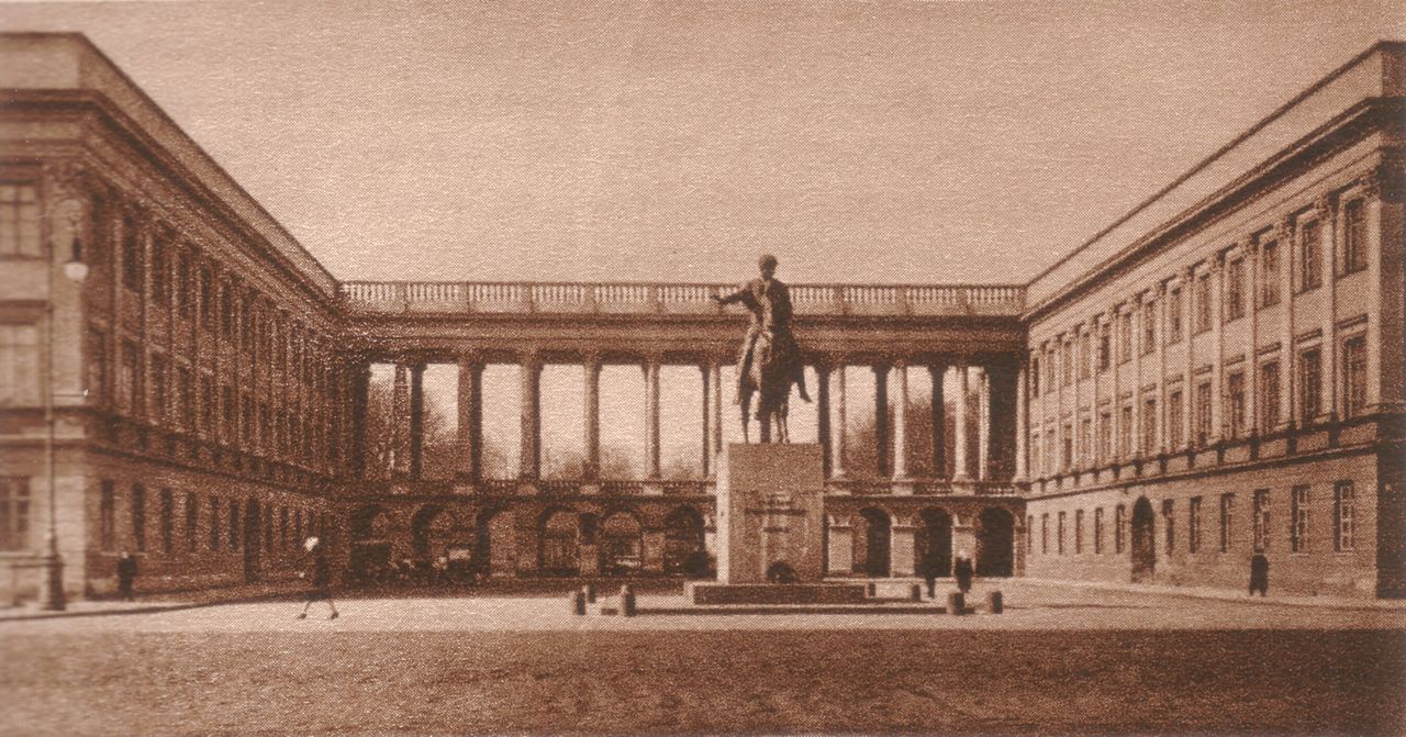 Pałac Saski w 1930 r. (Wikipedia)