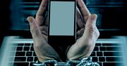 Brak dostępu do smartfona budzi lęk i ogłupia uzależnione od niego osoby