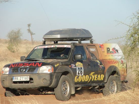 Nissan z Polską załogą na mecie rajdu Budapeszt - Bamako!