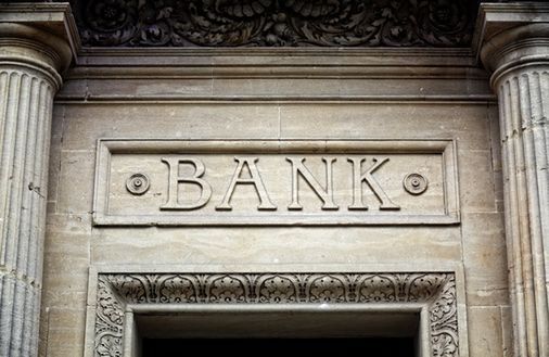 Miliardy euro przeszły przez polskie banki. KIR podsumował sierpień