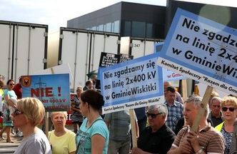 Mieszkańcy zablokują trasę. Kolejny protest przeciwko planom budowy linii wysokiego napięcia