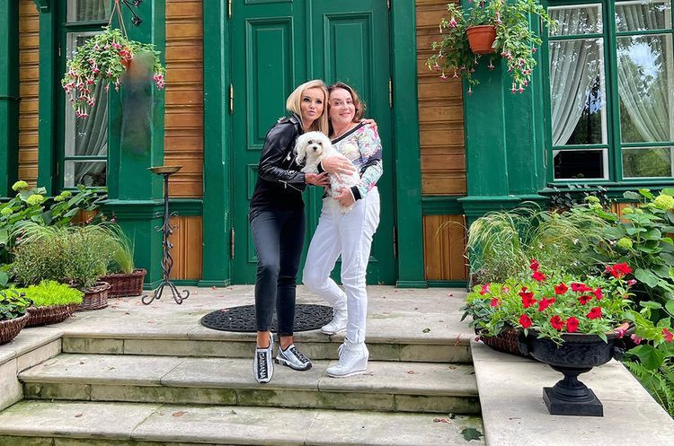Danuta Martyniuk i Monika Chwajoł