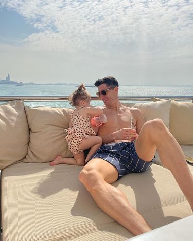 Robert Lewandowski z córką w Dubaju