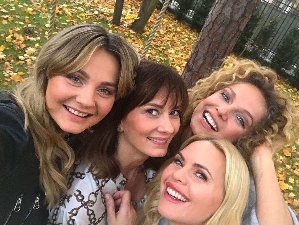 Małgorzata Socha, Magdalena Stużyńska, Joanna Liszowska, Anita Sokołowska - plan "Przyjaciółek", 13 sezon