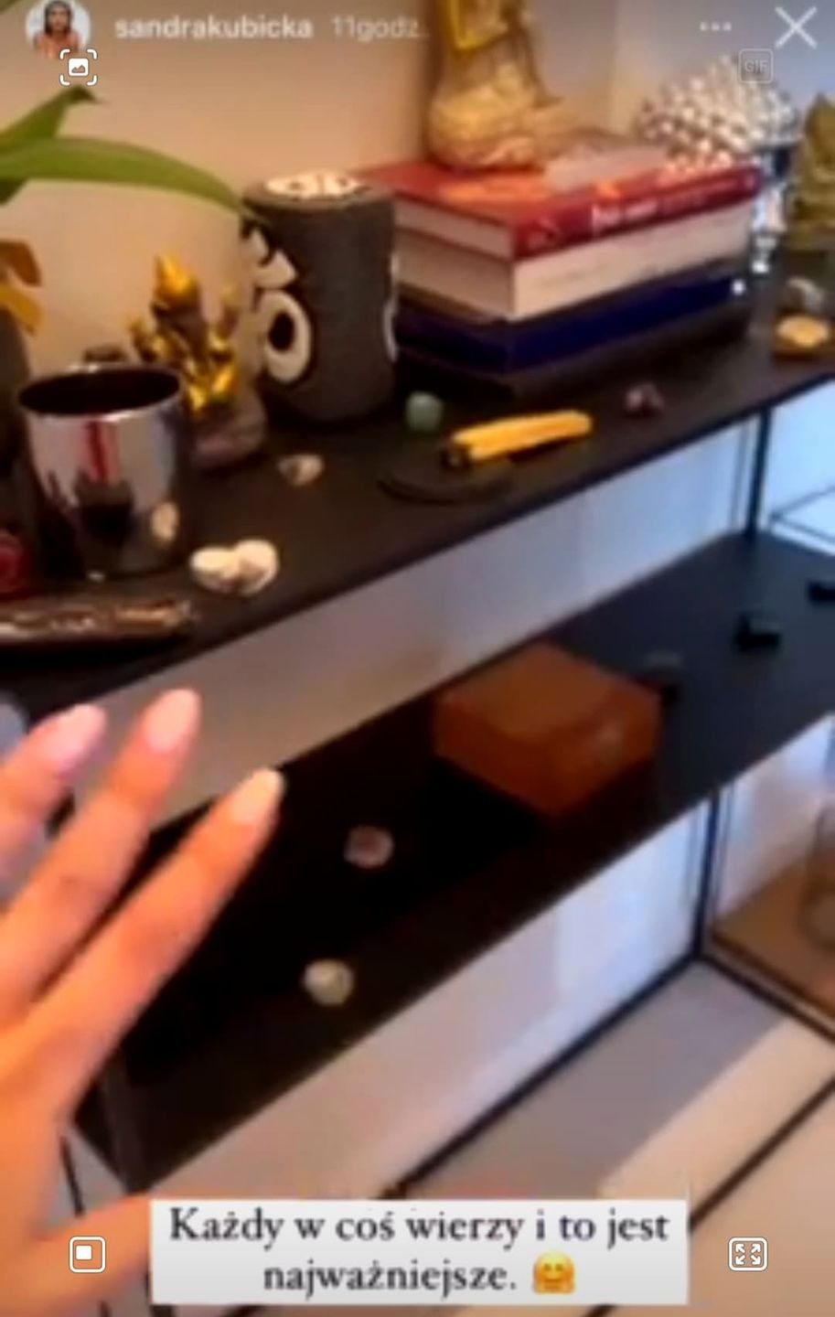 Sandra Kubicka pokazała ołtarzyk