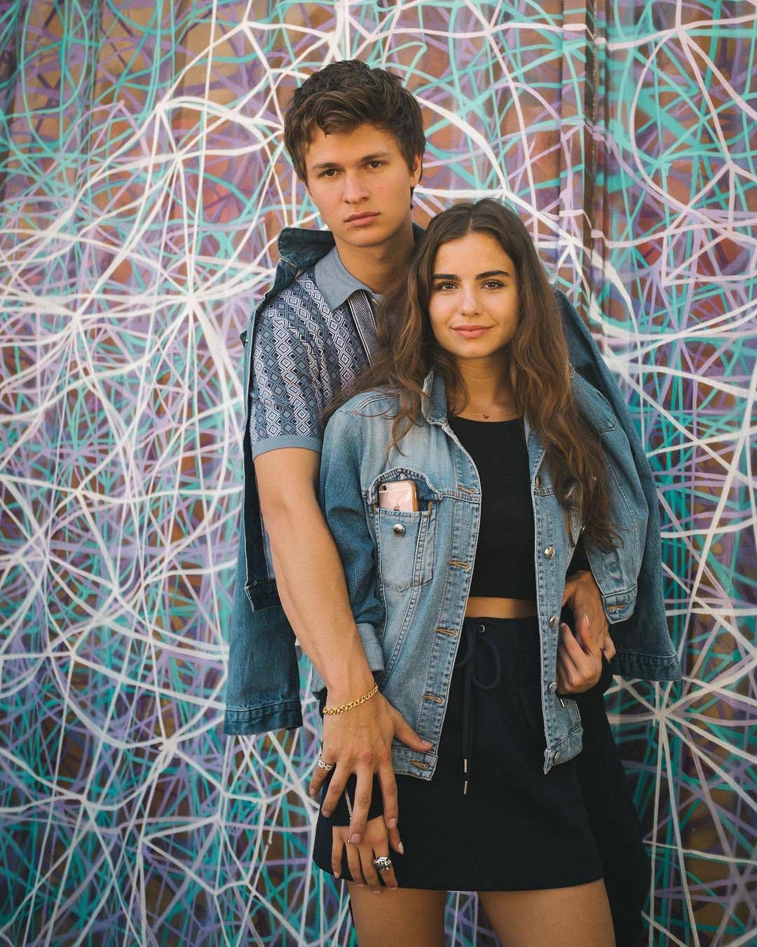 Ansel Elgort i Violetta Komyshan