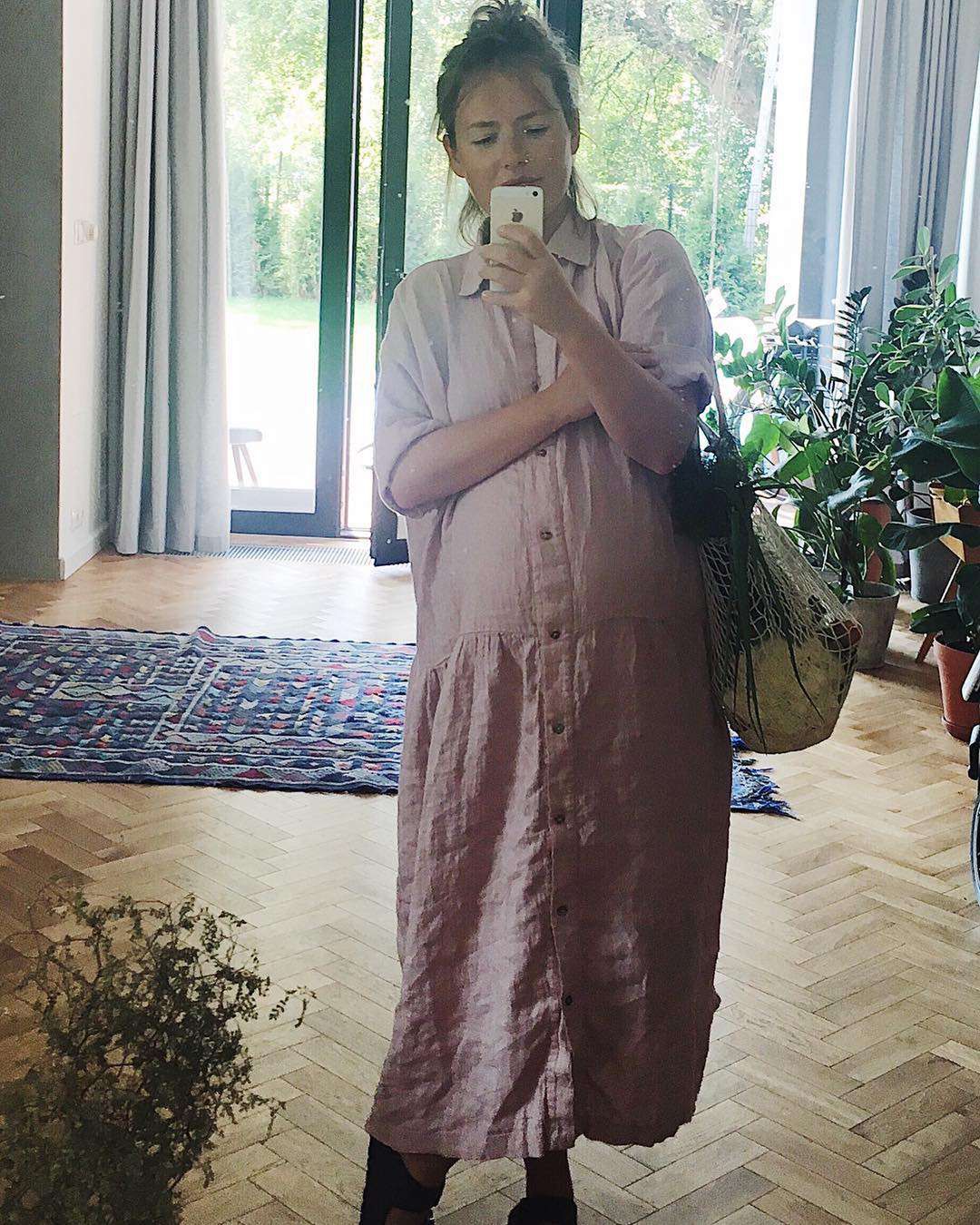 Olga Frycz z wielkim brzuchem