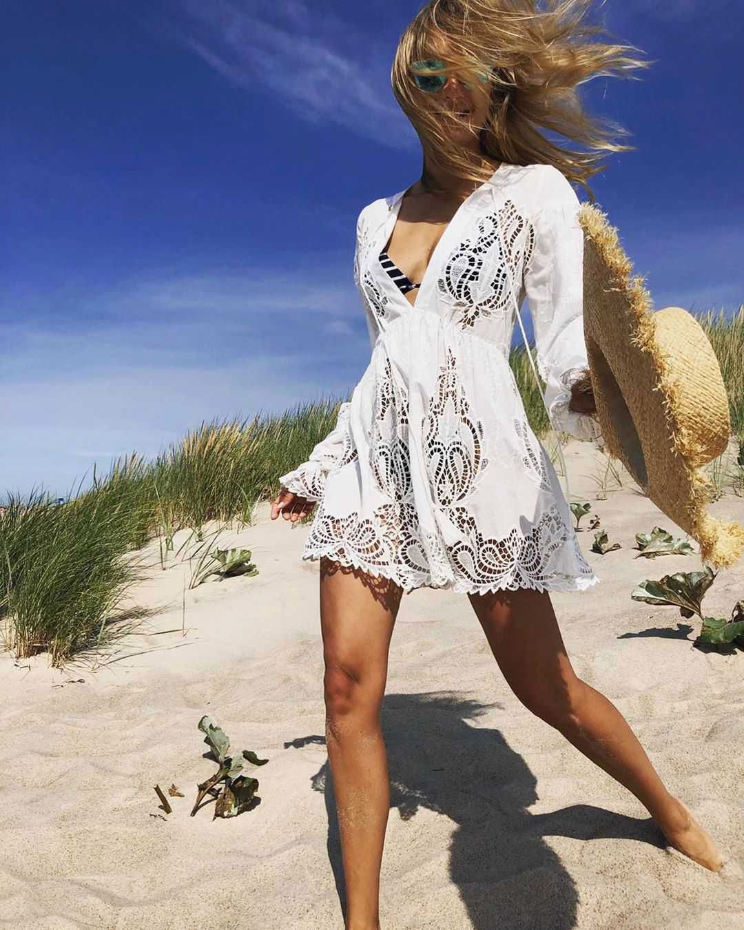 Małgorzata Socha w zmysłowej sesji na plaży