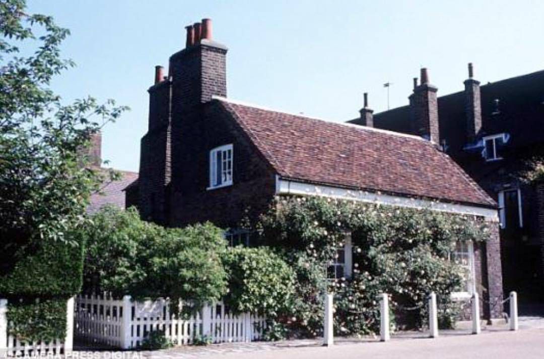 Nottingham Cottage