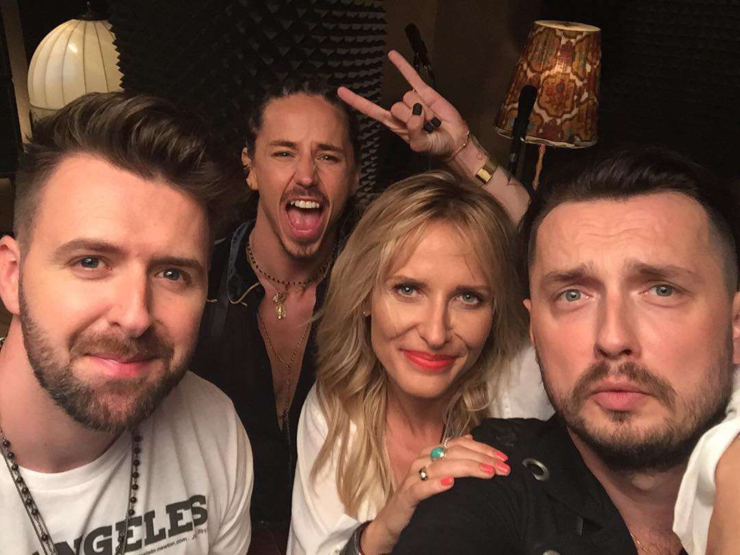 Michał Szpak ma warkoczyki jak Anna Lewandowska