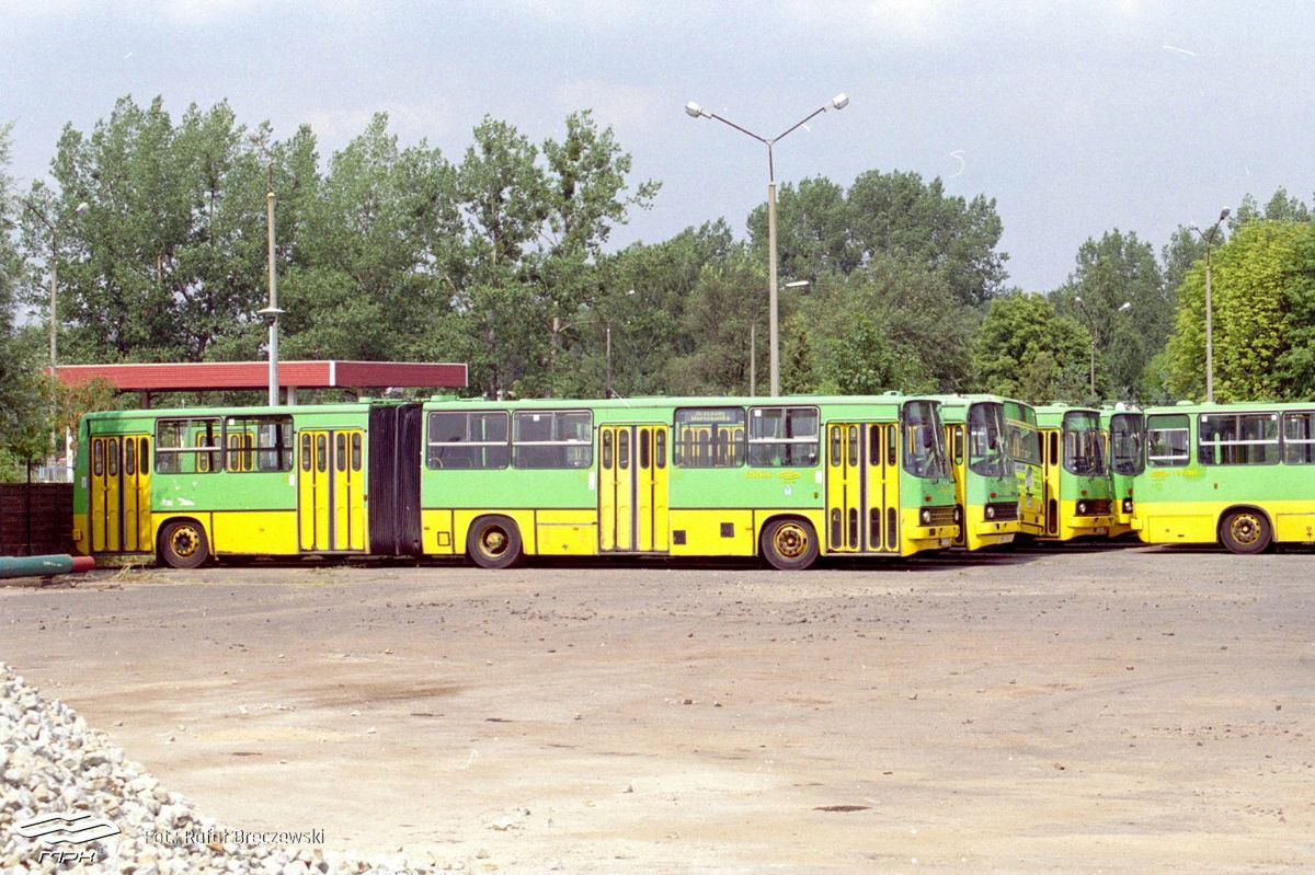 24 lata temu zlikwidowano zajezdnię przy ul. Darzyborskiej. Część pojazdów skasowano