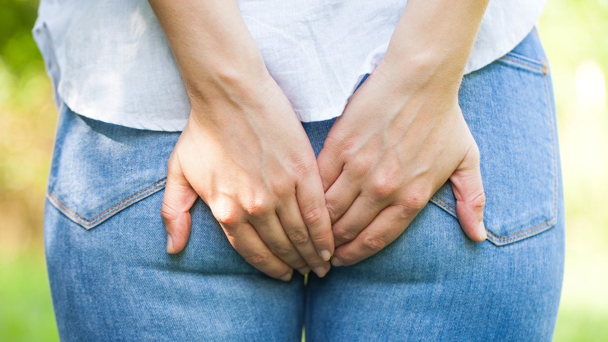 Hemoroidy - przyczyny, objawy, diagnostyka, leczenie. Sposoby na hemoroidy - łagodzenie bólu, higiena, wzmocnienie naczyń krwionośnych, dieta