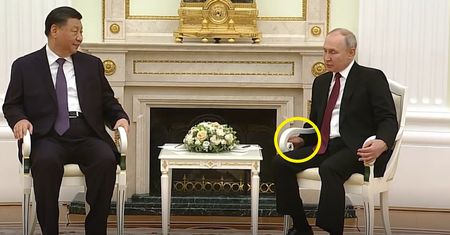 Putin chory? Spójrz na dłoń