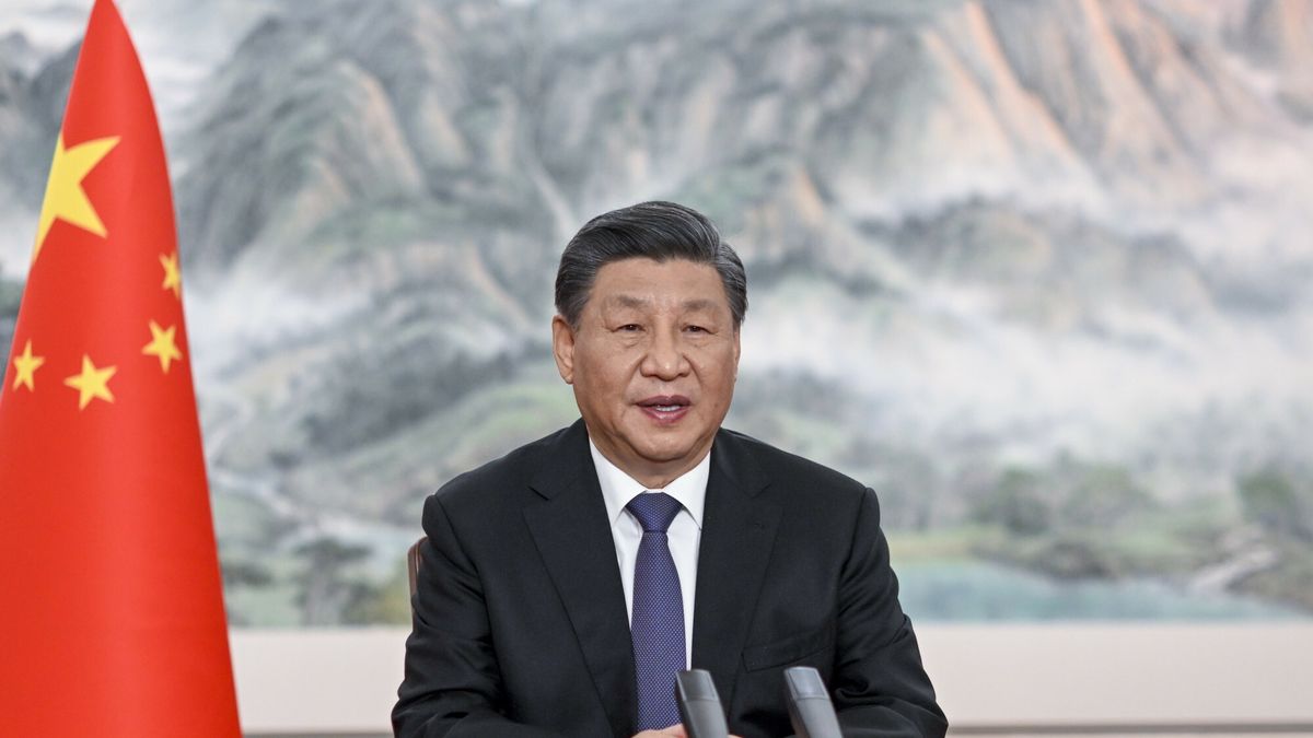 arch53
(221215) -- BEIJING, Dec. 15, 2022 (Xinhua) -- Chinese President Xi Jinping addresses via videolink the opening ceremony of the high-level segment of the second part of the 15th meeting of the Conference of the Parties to the Convention on Biological Diversity (COP15), held in Canada's Montreal, on Dec. 15, 2022. (Xinhua/Li Xueren)
Li Xueren