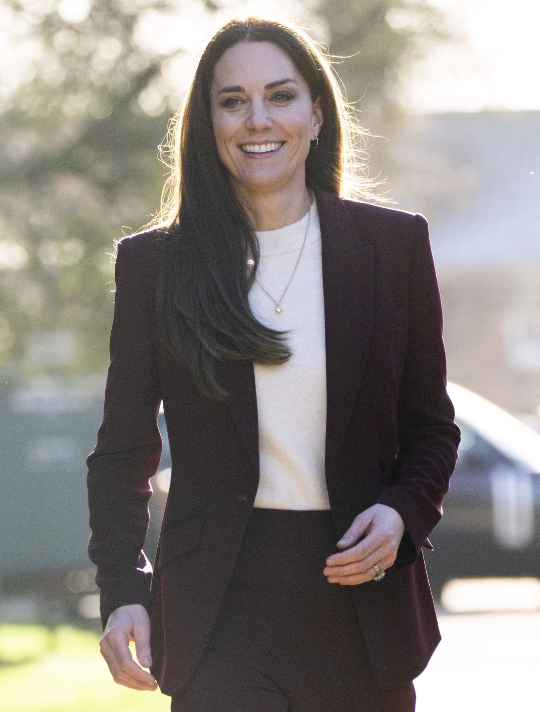 Kate Middleton w burgundowym zestawie za prawie 7 tysięcy